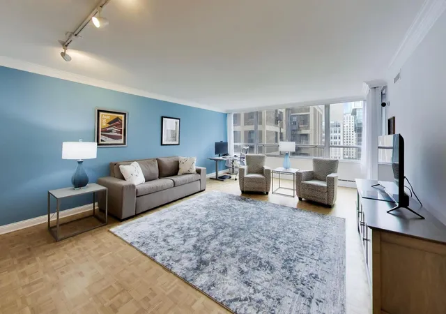 4th image of 201 E Chestnut St #18F, Chicago, IL 60611 | MLS# 12692032