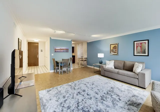 5th image of 201 E Chestnut St #18F, Chicago, IL 60611 | MLS# 12692032