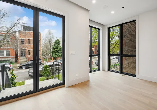 4th image of 2434 W Superior St, Chicago, IL 60612 | MLS# 12692042
