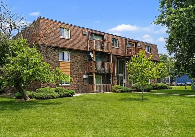 Homes for sale in Mokena, IL | 19380 Wolf Rd #11, Mokena, IL 60448 | MLS# 12692048