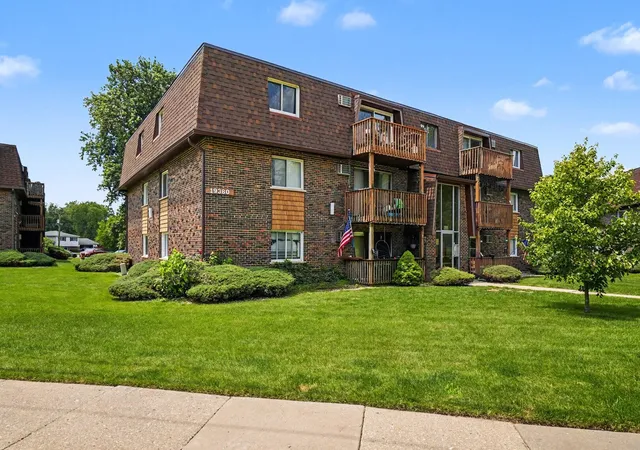 Homes for sale in Mokena, IL | 19380 Wolf Rd #11, Mokena, IL 60448 | MLS# 12692048