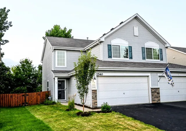 Homes for sale in Hampshire, IL | 2540 Carlisle Ln, Hampshire, IL 60140 | MLS# 12692061