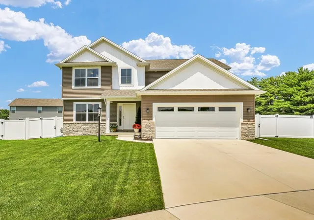 1st image of 216 Red Bud Dr, Mahomet, IL 61853 | MLS# 12692063