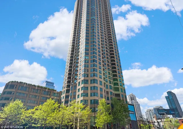 Homes for sale in Chicago, IL | 400 N La Salle Dr #2002, Chicago, IL 60654 | MLS# 12692071