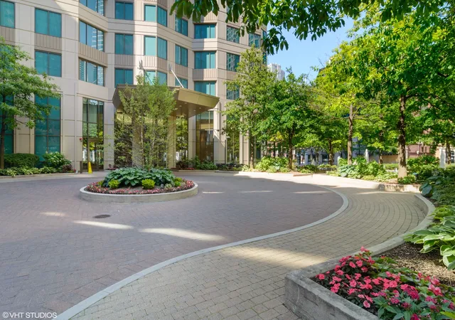 Homes for sale in Chicago, IL | 400 N La Salle Dr #2002, Chicago, IL 60654 | MLS# 12692071
