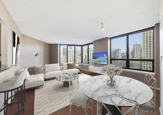 Listing Photo 4 - Condo for sale in building located at 400 N La Salle Dr, Chicago, IL 60654 - Unit #2002