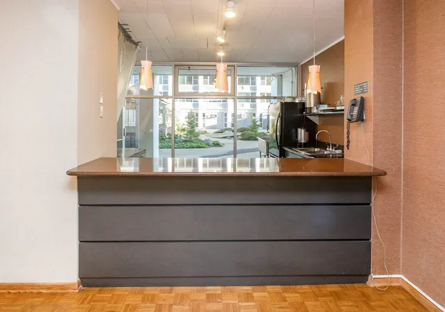 2nd image of 4250 N Marine Dr, Chicago, IL 60613