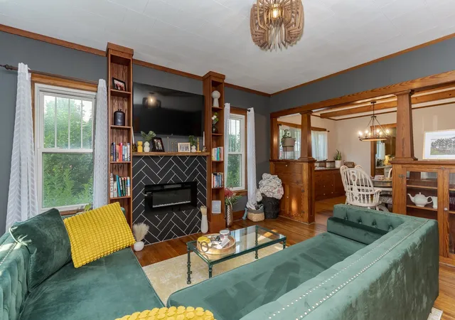Photo 4 of Single family home for sale at 711 N Mill St, Pontiac, IL 61764 | MLS# 12692081 | Listing updated on 2026-09-22