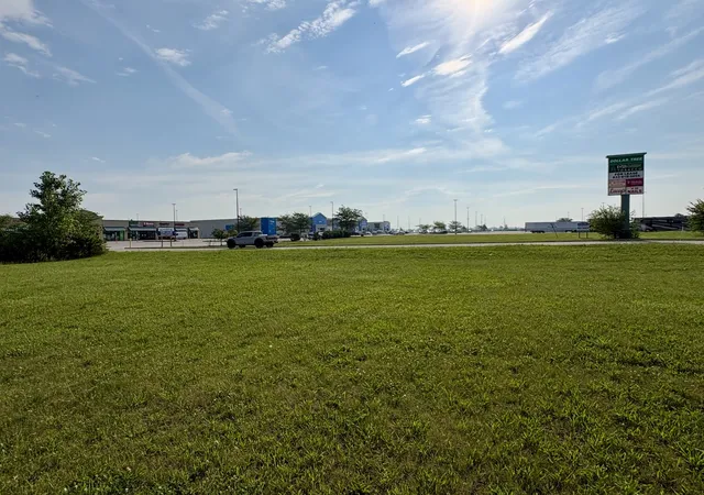 5th image of 475 Riverstone Pkwy, Kankakee, IL 60901 | MLS# 12692098