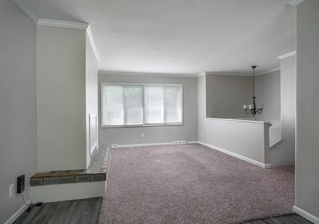 Photo 4 of Single family home for sale at 4430 Canterbury Ln, Davenport, IA 52806 | MLS# 12692112 | Listing updated on 2026-10-18