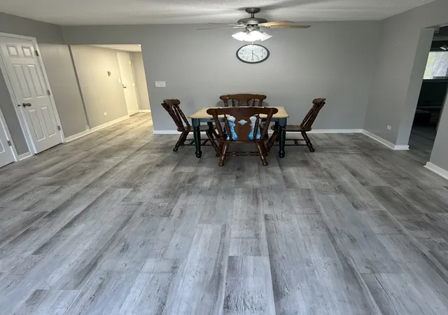3rd image of 332 Klein Creek Ct #B, Carol Stream, IL 60188 | MLS# 12692115