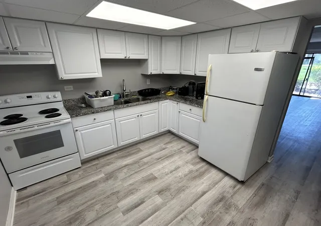 4th image of 332 Klein Creek Ct #B, Carol Stream, IL 60188 | MLS# 12692115