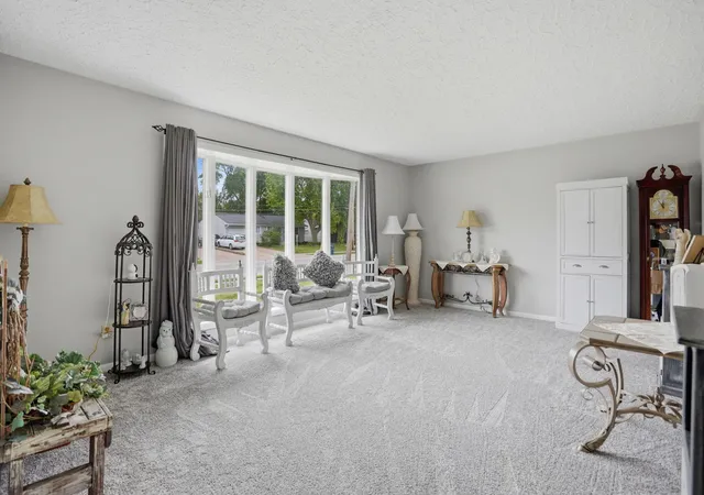 Homes for sale in East Moline, IL | 3701 Kennedy Dr, East Moline, IL 61244 | MLS# 12692130