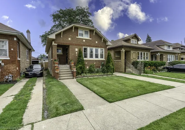 3rd image of 2017 S 11Th Ave, Maywood, IL 60153 | MLS# 12692142