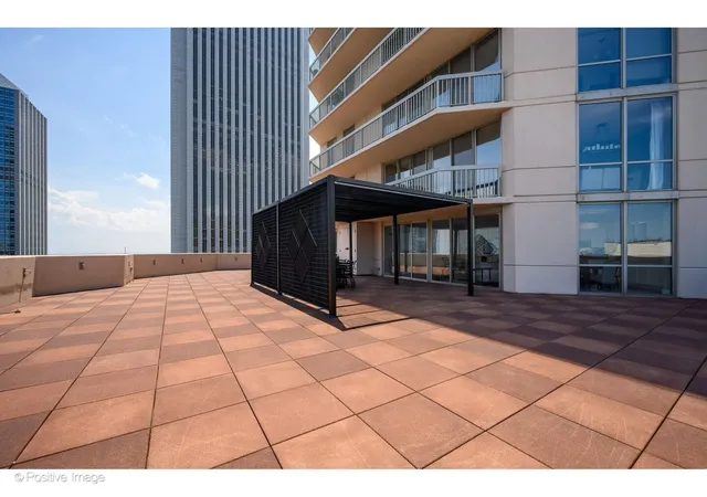 4th image of 222 N Columbus Dr, Chicago, IL 60601