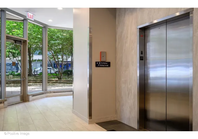 41st image of 222 N Columbus Dr #4703, Chicago, IL 60601 | MLS# 12692152