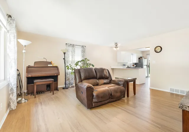 Homes for sale in Sycamore, IL | 1521 Pebblewood Dr #1521, Sycamore, IL 60178 | MLS# 12692188