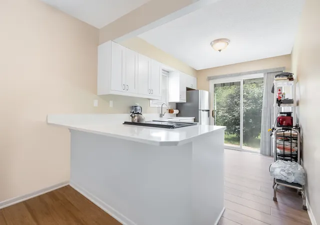 Homes for sale in Sycamore, IL | 1521 Pebblewood Dr #1521, Sycamore, IL 60178 | MLS# 12692188