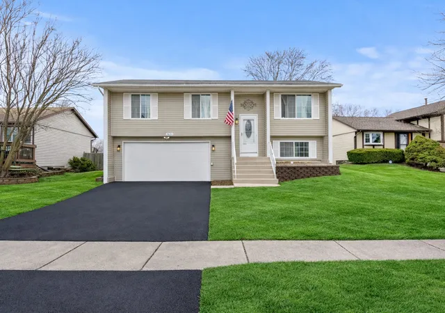 1st image of 7624 W Juniper Ct, Frankfort, IL 60423 | MLS# 12692210