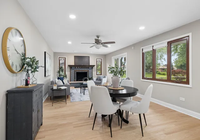 Homes for sale in Orland Park, IL | 8226 Bob O Link Rd, Orland Park, IL 60462 | MLS# 12692213