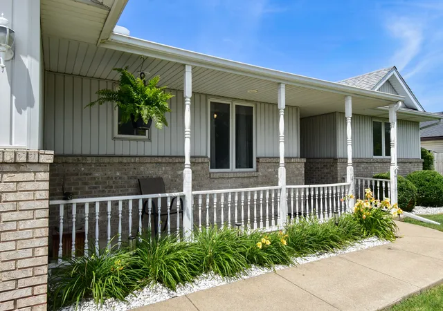 4th image of 1415 Bethany Ln, Pontiac, IL 61764 | MLS# 12692218