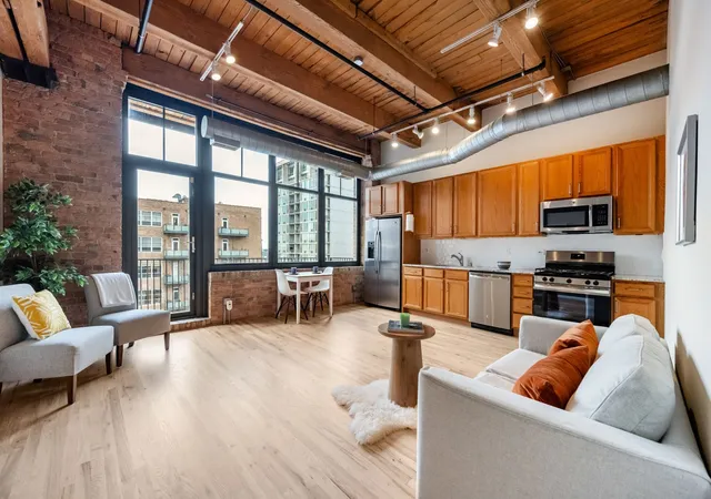 Homes for sale in Chicago, IL | 625 W Jackson Blvd #606, Chicago, IL 60661 | MLS# 12692229