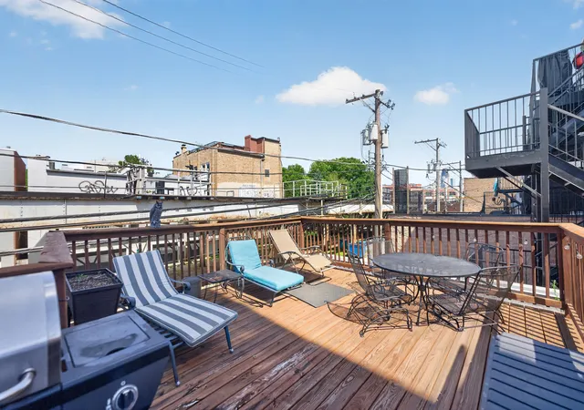 Homes for sale in Chicago, IL | 1629 N Clybourn Ave #G, Chicago, IL 60614 | MLS# 12692273