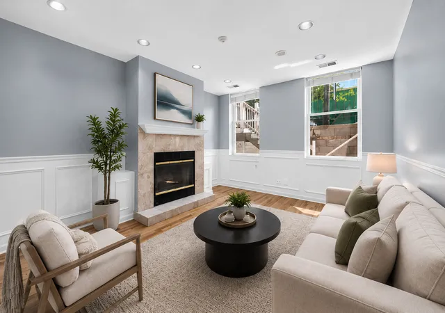 Homes for sale in Chicago, IL | 1629 N Clybourn Ave, Chicago, IL 60614