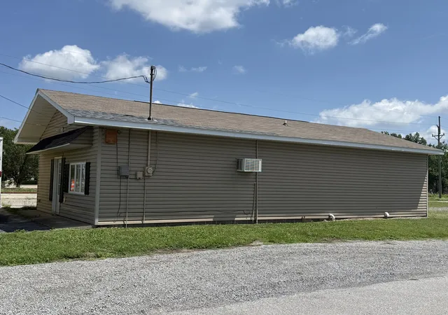 2nd image of 305 N Carbon St, Marion, IL 62959 | MLS# 12692295
