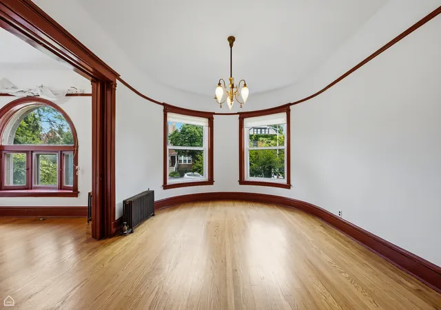Homes for sale in Chicago, IL | 5718 S Dorchester Ave, Chicago, IL 60637