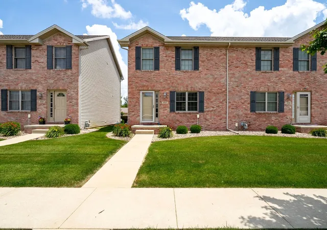 1st image of 1818 Glenbridge Rd, Bloomington, IL 61704 | MLS# 12692323