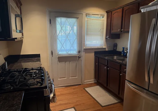 4th image of 12448 Elizabeth St S, Calumet Park, IL 60827 | MLS# 12692351