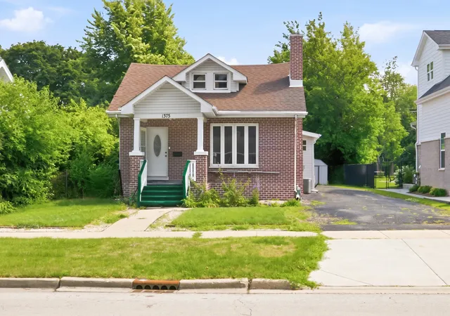 1st image of 1375 Whitcomb Ave, Des Plaines, IL 60018 | MLS# 12692360