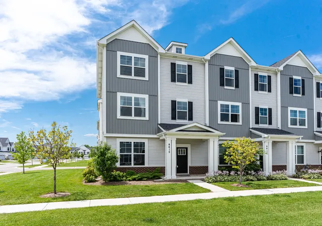 Homes for sale in Aurora, IL | 4415 Chelsea Manor Cir, Aurora, IL 60504 | MLS# 12692370