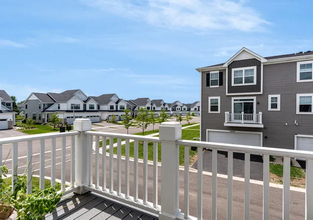 3rd image of 4415 Chelsea Manor Cir, Aurora, IL 60504 | MLS# 12692370