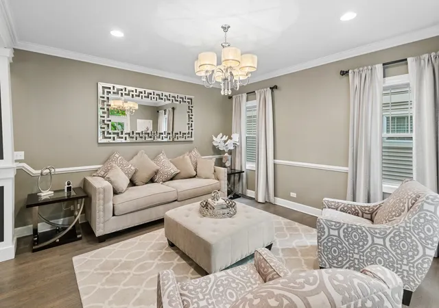 3rd image of 5652 N Lockwood Ave, Chicago, IL 60646 | MLS# 12692391