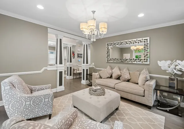 4th image of 5652 N Lockwood Ave, Chicago, IL 60646 | MLS# 12692391
