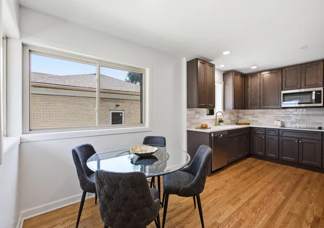 5th image of 11157 Shaw St, Westchester, IL 60154 | MLS# 12692394