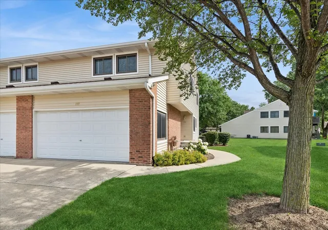 Homes for sale in Buffalo Grove, IL | 172 Morningside Ln #24, Buffalo Grove, IL 60089 | MLS# 12692430