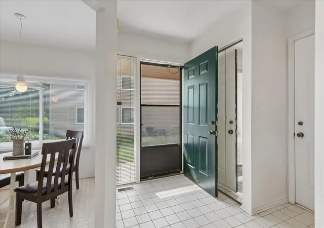 Homes for sale in Buffalo Grove, IL | 172 Morningside Ln #24, Buffalo Grove, IL 60089 | MLS# 12692430