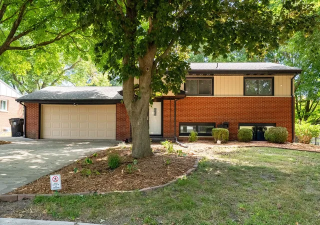 Photo 1 of Single family home for sale at 15 Kingswood Dr, Normal, IL 61761 | MLS# 12692439 | Listing updated on 2026-09-14