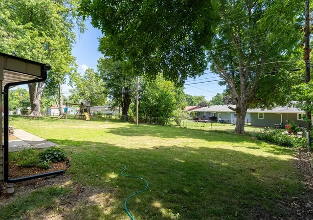 Photo 2 of Single family home for sale at 15 Kingswood Dr, Normal, IL 61761 | MLS# 12692439 | Listing updated on 2026-09-14