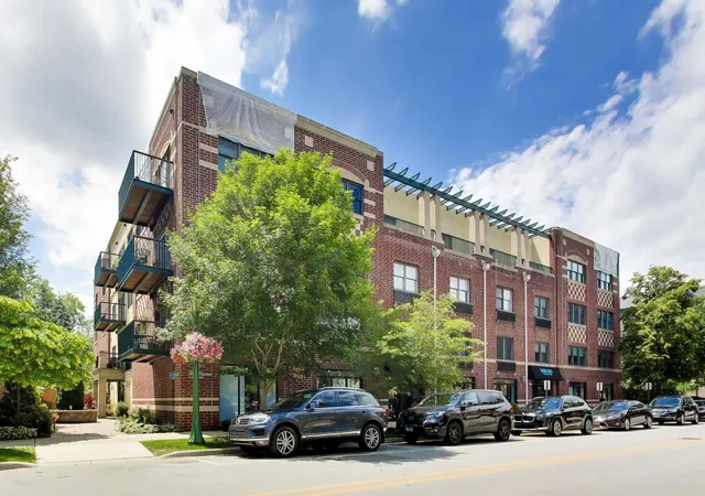 1st image of 1107 Greenleaf Ave #3G, Wilmette, IL 60091 | MLS# 12692443
