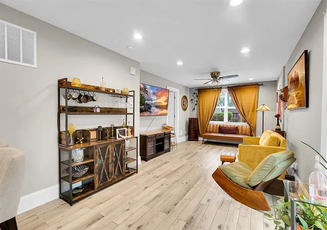Photo 4 of Single family home for sale at 1720 63rd Street, Downers Grove, IL 60516 | MLS# 12692452 | Listing updated on 2026-09-24