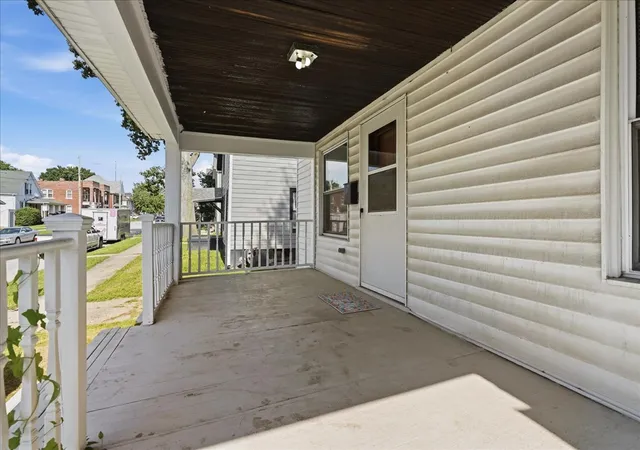 Homes for sale in Bloomington, IL | 710 W Jefferson St, Bloomington, IL 61701 | MLS# 12692463
