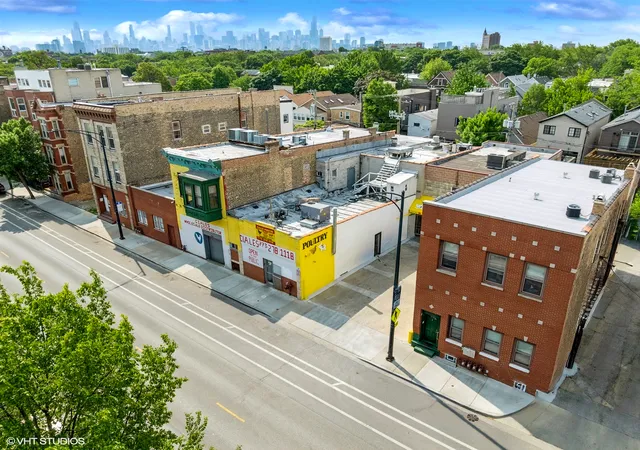 4th image of 2135 W Armitage Ave, Chicago, IL 60647 | MLS# 12692470