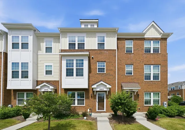 Homes for sale in Orland Park, IL | 15603 Alice Mae Ct, Orland Park, IL 60462 | MLS# 12692567