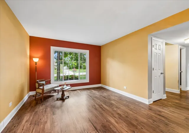 Photo 4 of Single family home for sale at 705 Northview Ln, Hoffman Estates, IL 60169 | MLS# 12692568 | Listing updated on 2026-09-12