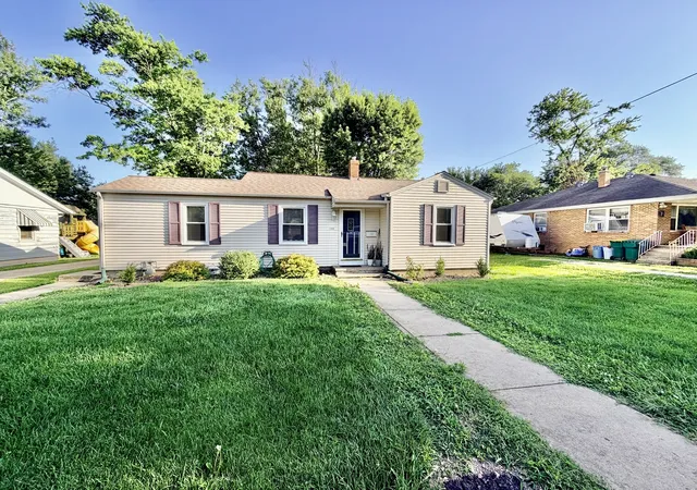 Homes for sale in Streator, IL | 1105 Carroll St, Streator, IL 61364 | MLS# 12692579