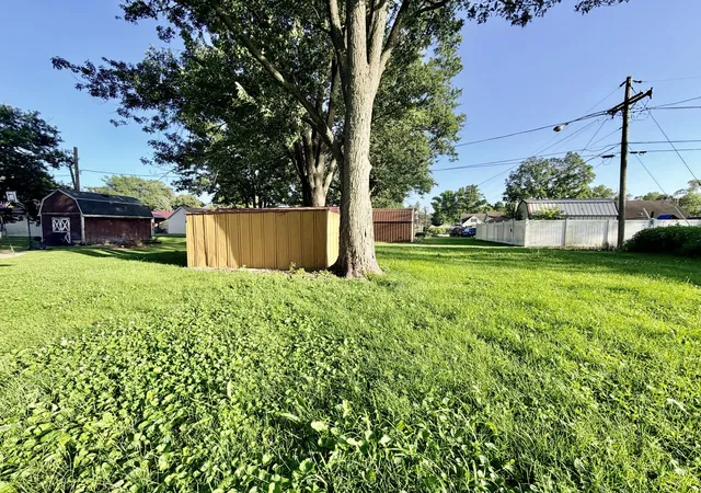 Homes for sale in Streator, IL | 1105 Carroll St, Streator, IL 61364 | MLS# 12692579